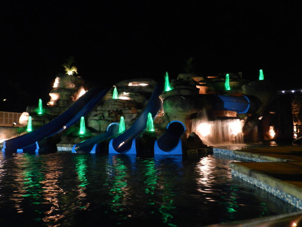 Mediterraneo Bay Hotel & Resort Roquetas de Mar Exterior photo